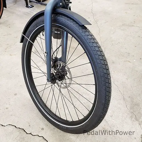 Front wheel of the Diamondback Union 1 2022