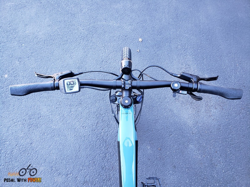 Handlebars from the top down on the Haibike Trekking 5 2022
