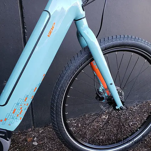 Front fork on the Izip Vida 2021